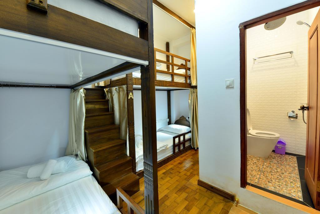 Backpacker Hostel Yangon Luaran gambar
